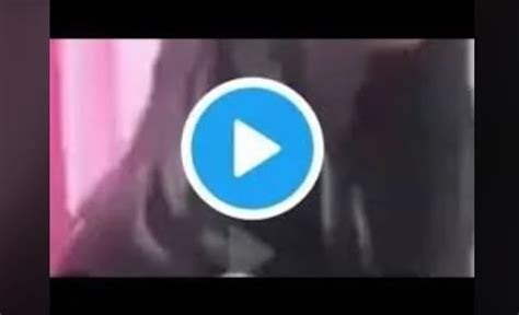 nip slip pokimane|Pokimane .